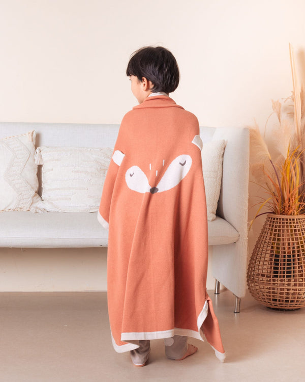 Pre-order: Fox Knitted Blanket