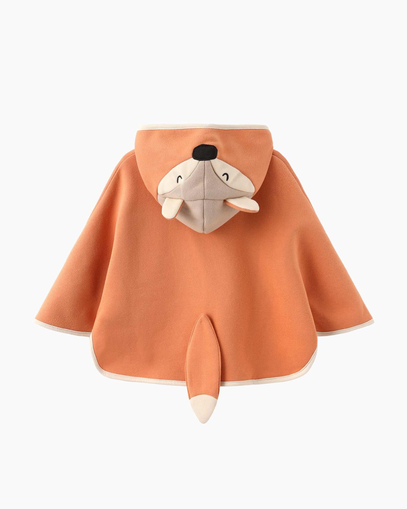 Online-exclusive: Fox Cape